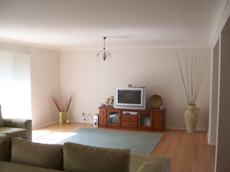 8 Carver Court, St Georges Basin NSW 2540