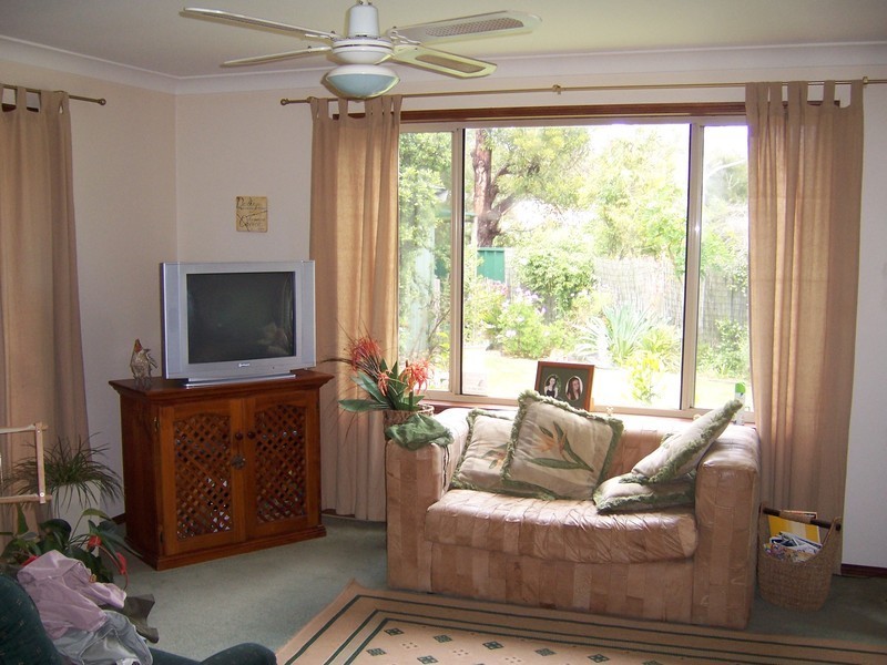 17 Fisher Street, Wrights Beach NSW 2540