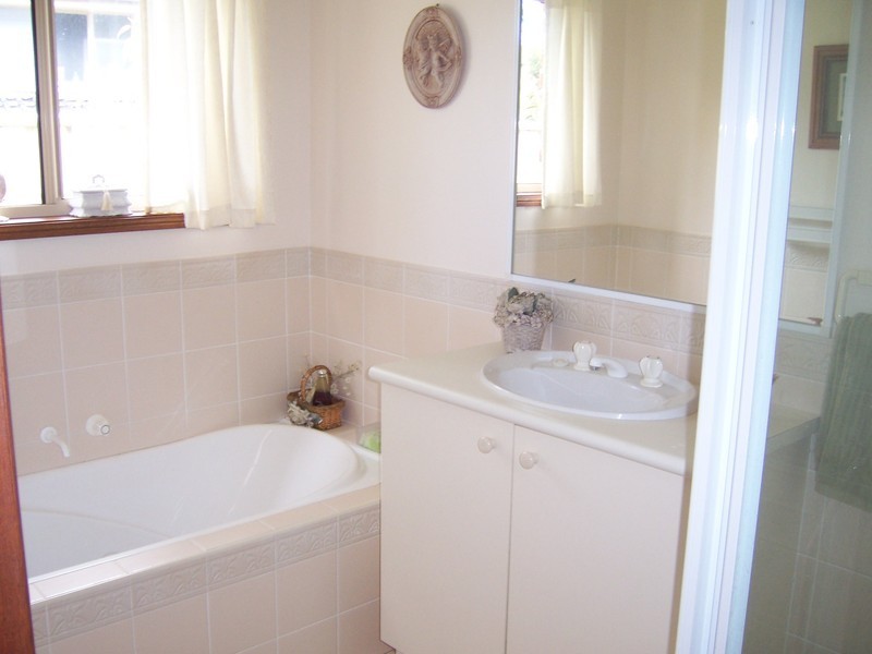 17 Fisher Street, Wrights Beach NSW 2540