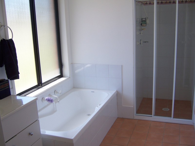 33 Claylands Drive, St Georges Basin NSW 2540