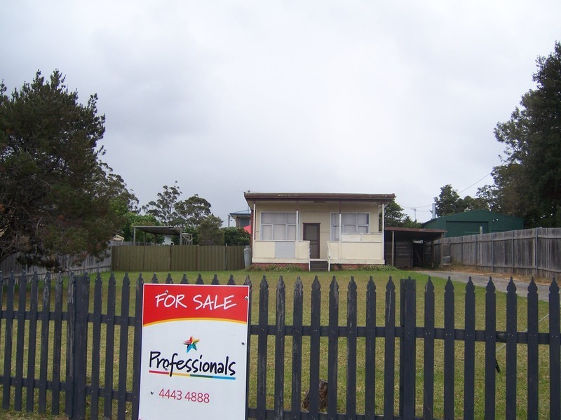 33 Basin View Parade, Basin View NSW 2540