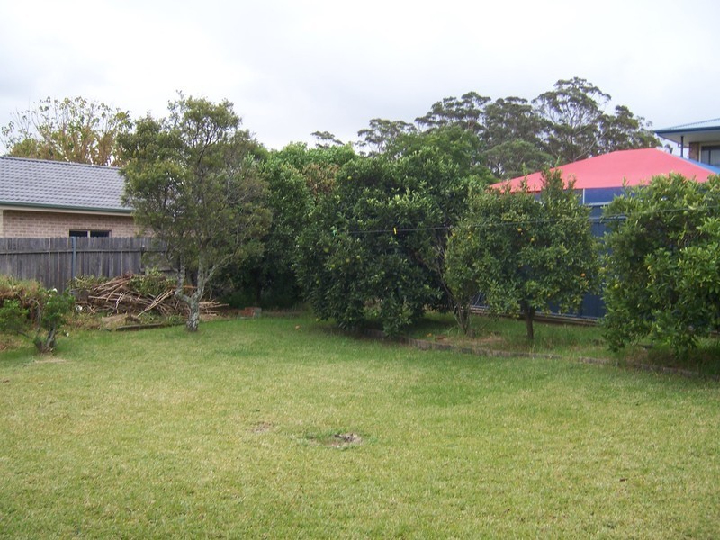 33 Basin View Parade, Basin View NSW 2540