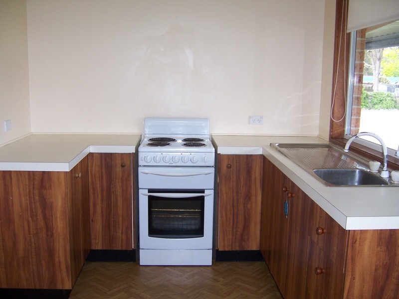 8 Vost Drive, Sanctuary Point NSW 2540