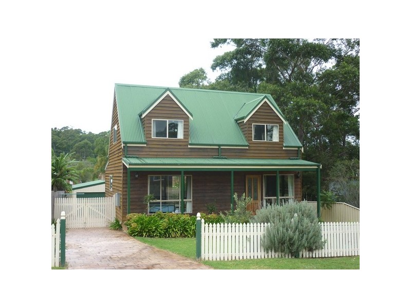 9 Graham Avenue, St Georges Basin NSW 2540