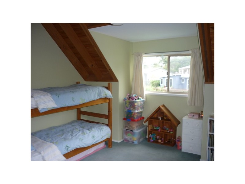 9 Graham Avenue, St Georges Basin NSW 2540