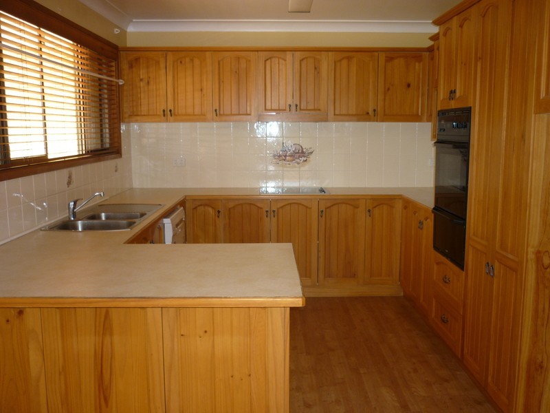 16 Rauch Close, St Georges Basin NSW 2540