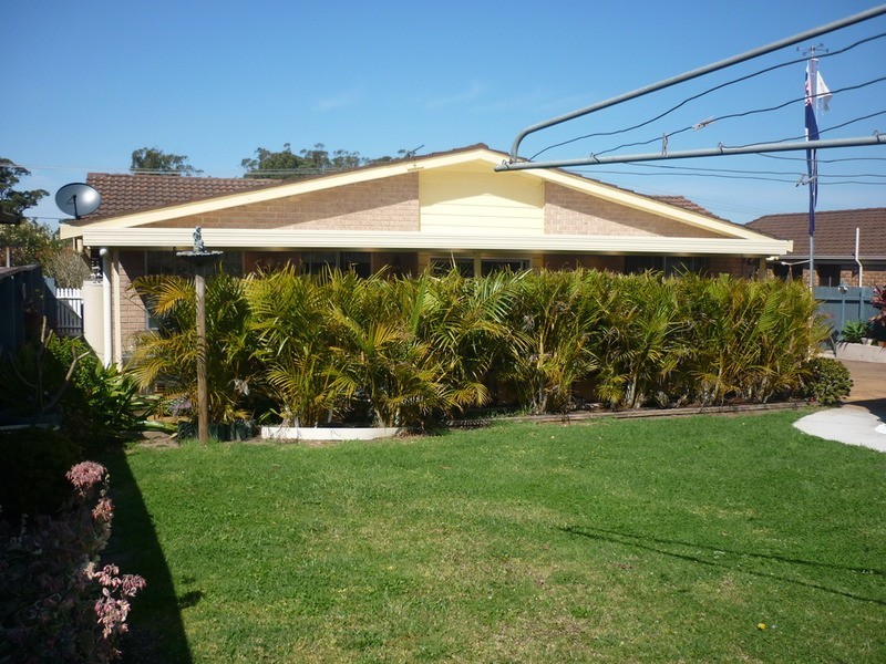 13 Yuroka Crescent, St Georges Basin NSW 2540