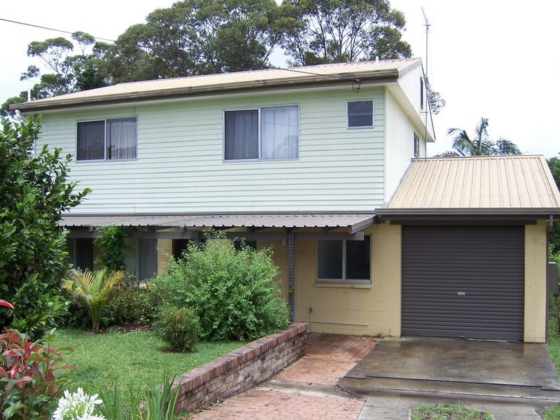 30 Audrey Avenue, Basin View NSW 2540