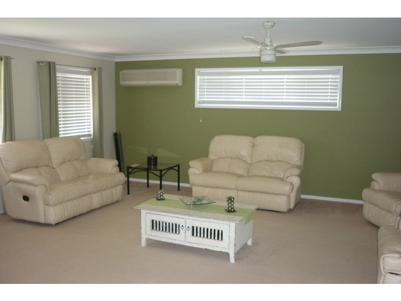 12 Elanora Parade, Basin View NSW 2540