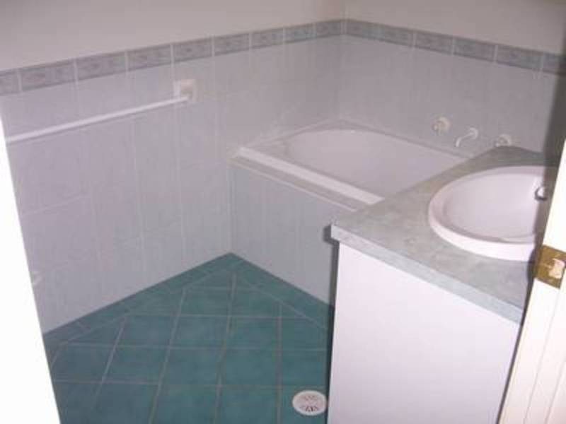 7 The Basin Road, St Georges Basin NSW 2540