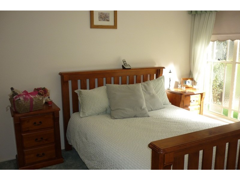 36 Island Pt Road, St Georges Basin NSW 2540