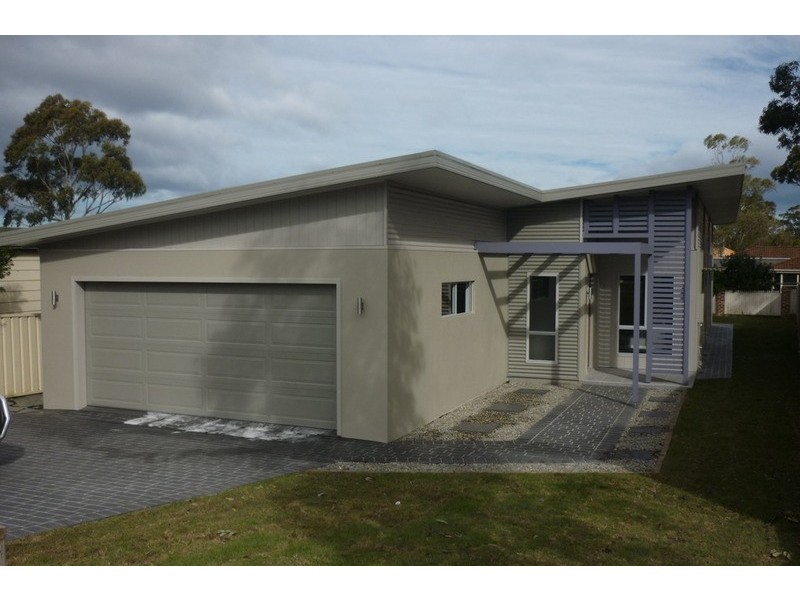 11 Keldie Crescent, St Georges Basin NSW 2540
