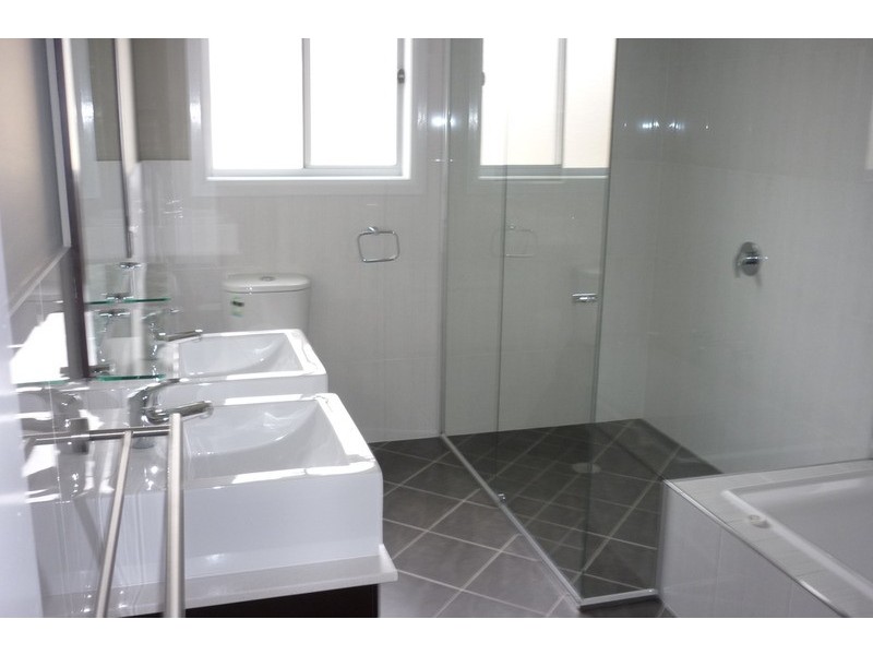 11 Keldie Crescent, St Georges Basin NSW 2540