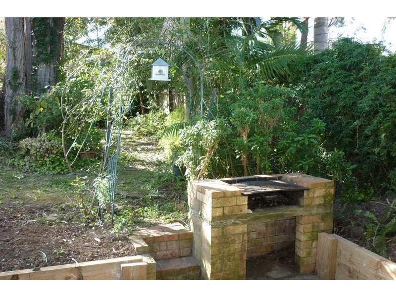 15 Audrey Avenue, Basin View NSW 2540
