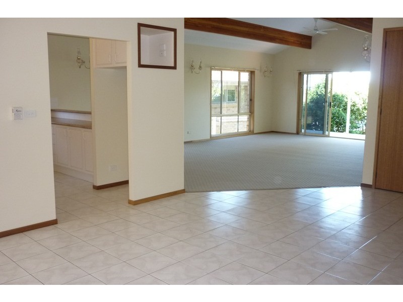 30 Basin View Parade, Basin View NSW 2540