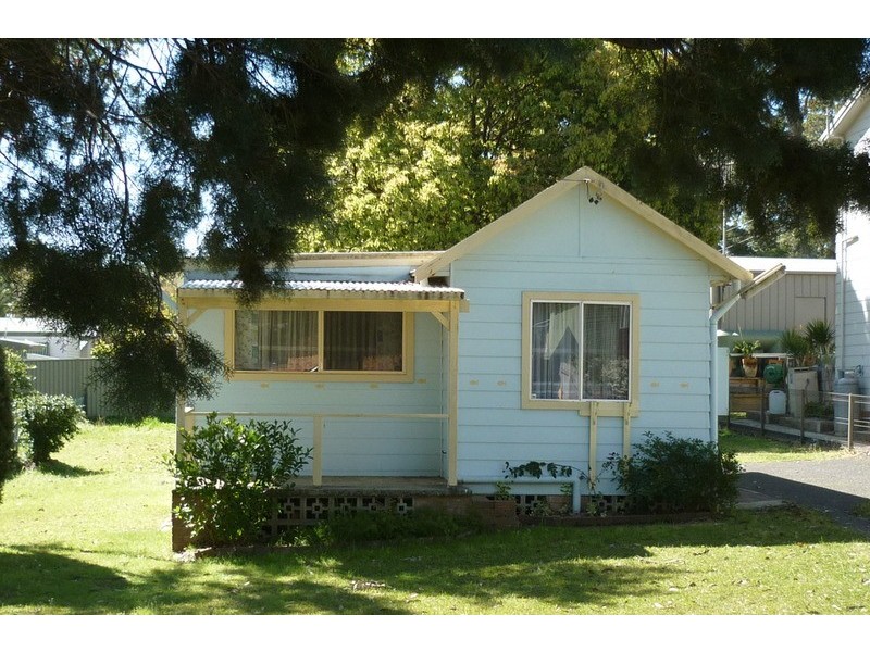 3 Lachlan Crescent, St Georges Basin NSW 2540