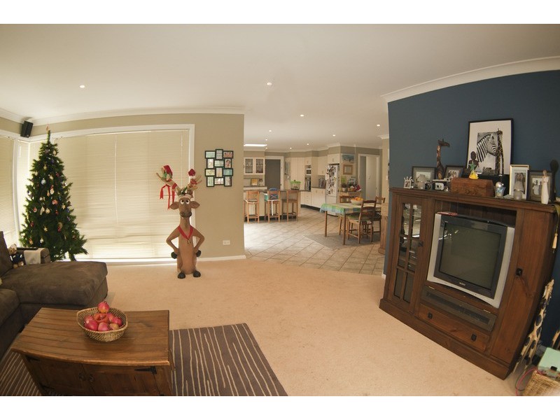 221 MacLeans Point Road, Sanctuary Point NSW 2540