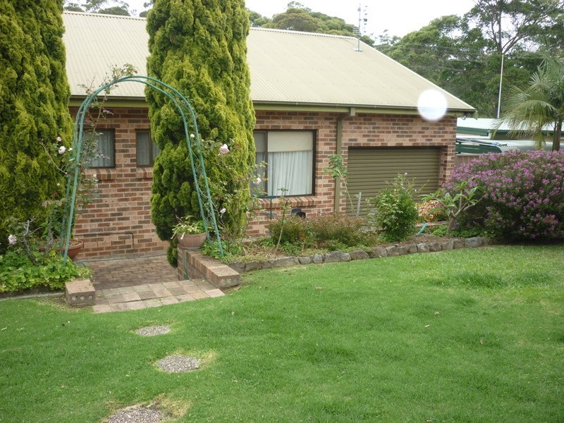 13 Watersedge  Avenue, Basin View NSW 2540