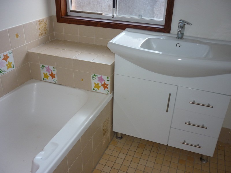 8 Vost Drive, Sanctuary Point NSW 2540