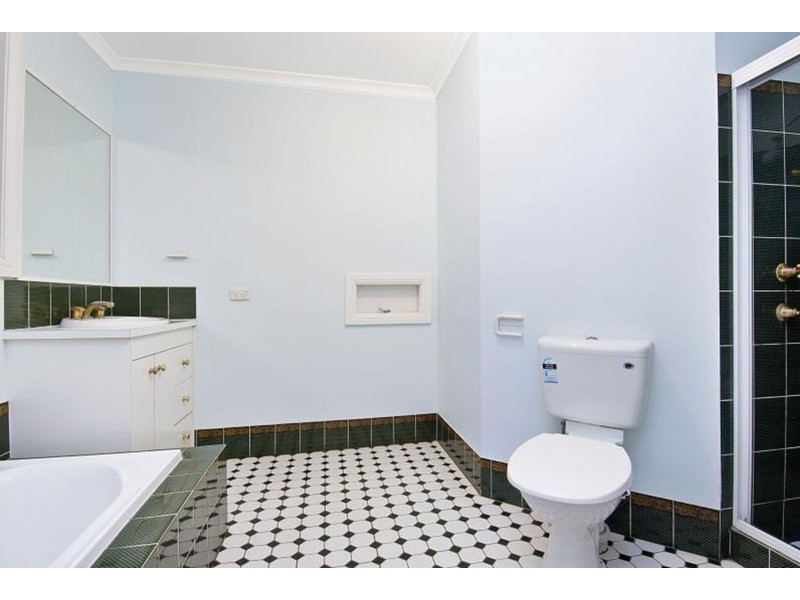 42 St Georges Road, St Georges Basin NSW 2540