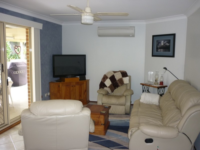 1 Audrey Avenue, Basin View NSW 2540