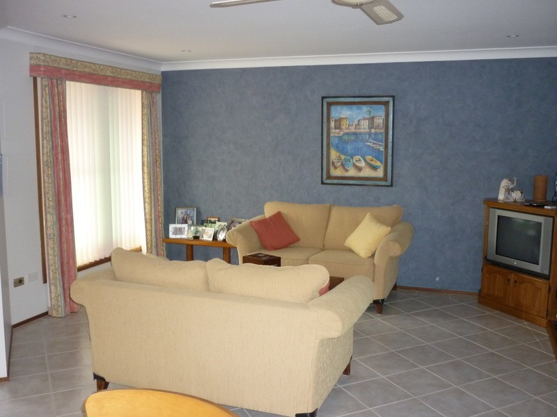 1 Audrey Avenue, Basin View NSW 2540