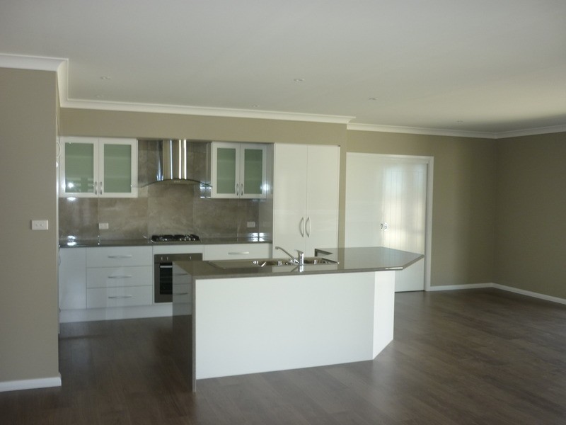 10 Paino Crescent, Sanctuary Point NSW 2540