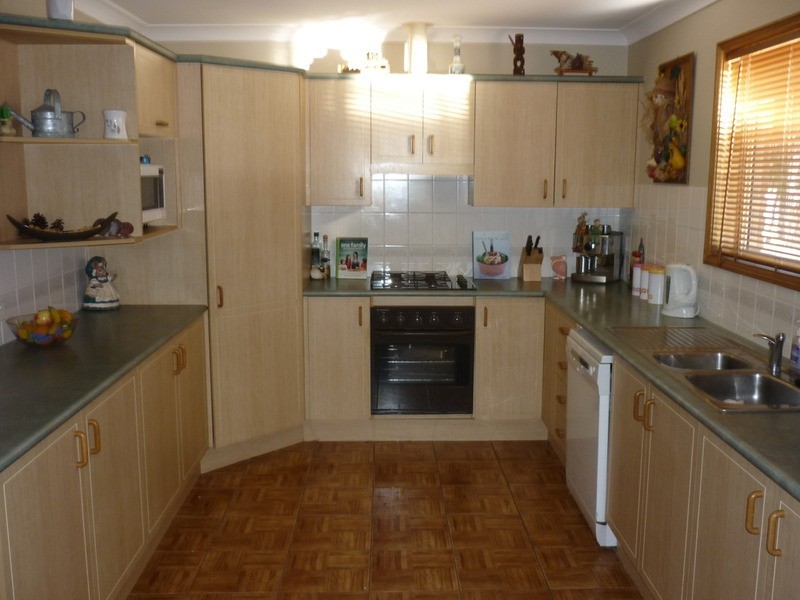126  Waratah Crescent, Sanctuary Point NSW 2540