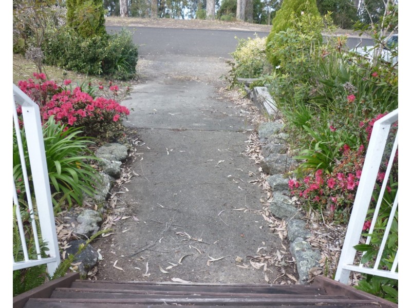 13 Boathaven Avenue, Basin View NSW 2540