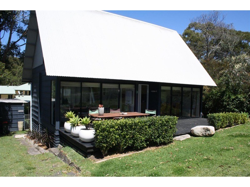 5 Bayview Avenue, Hyams Beach NSW 2540