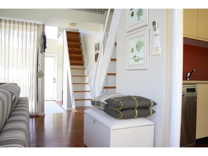 5 Bayview Avenue, Hyams Beach NSW 2540