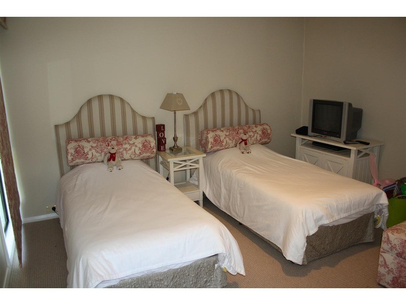 5 Bayview Avenue, Hyams Beach NSW 2540