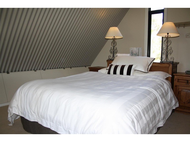 5 Bayview Avenue, Hyams Beach NSW 2540