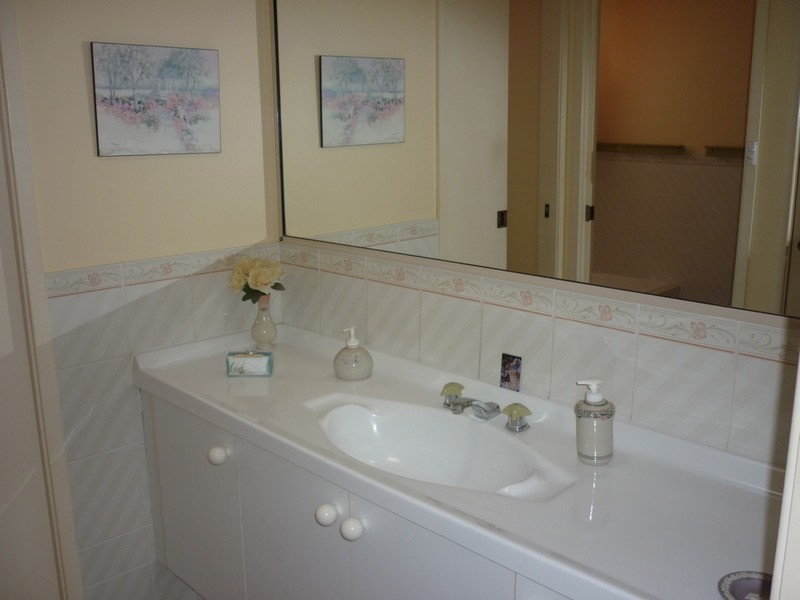 10 Wahroonga Close, St Georges Basin NSW 2540