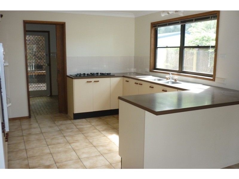 11 Bruce Street, St Georges Basin NSW 2540