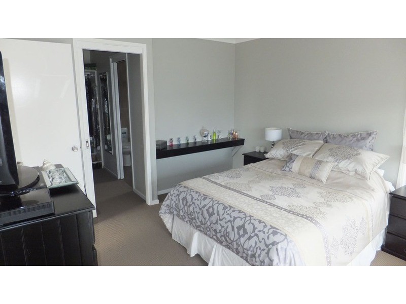 10 Auster Crescent, Sanctuary Point NSW 2540
