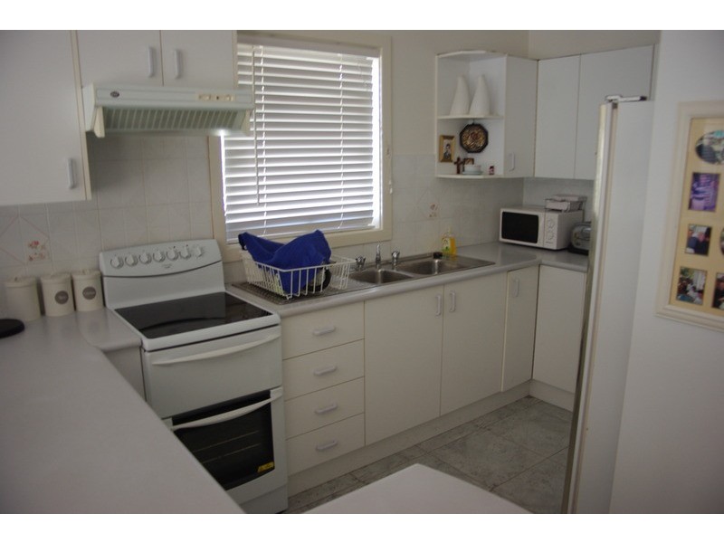 25 Kingsford Smith Crescent, Sanctuary Point NSW 2540