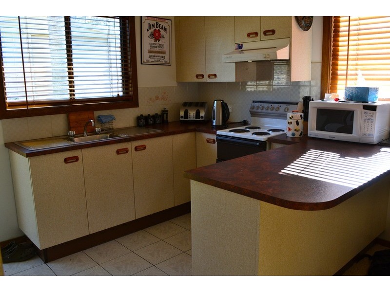 25 Mc Gowan Street, Old Erowal Bay NSW 2540
