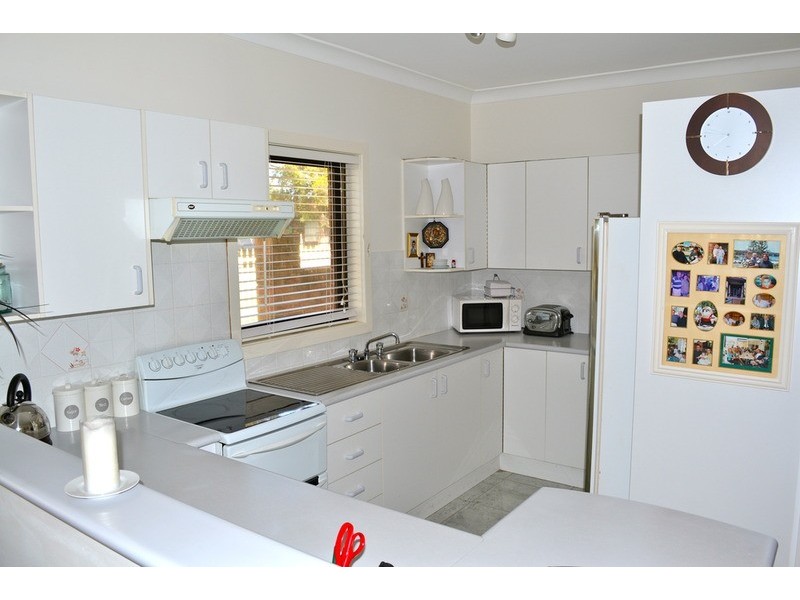 25 Kingsford Smith Crescent, Sanctuary Point NSW 2540