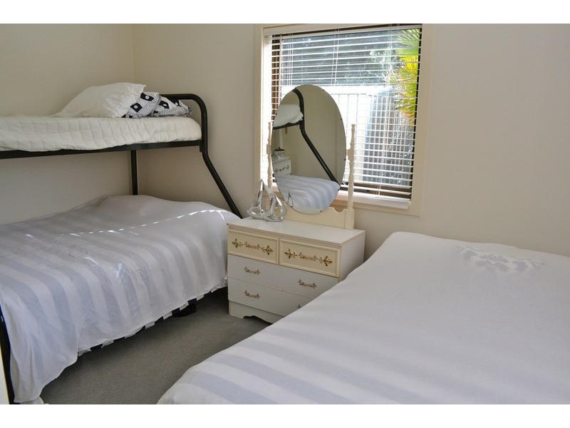 25 Kingsford Smith Crescent, Sanctuary Point NSW 2540