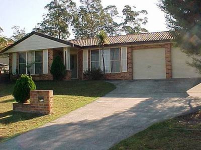 10 Durnford Place, St Georges Basin NSW 2540