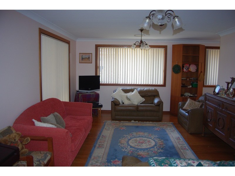 42 Loralyn Avenue, St Georges Basin NSW 2540