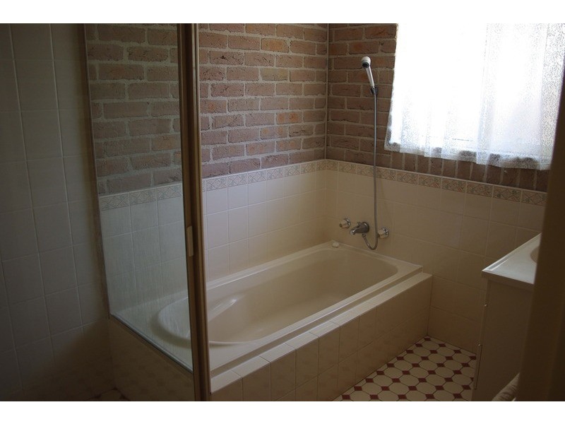 20 Winn Avenue, Basin View NSW 2540