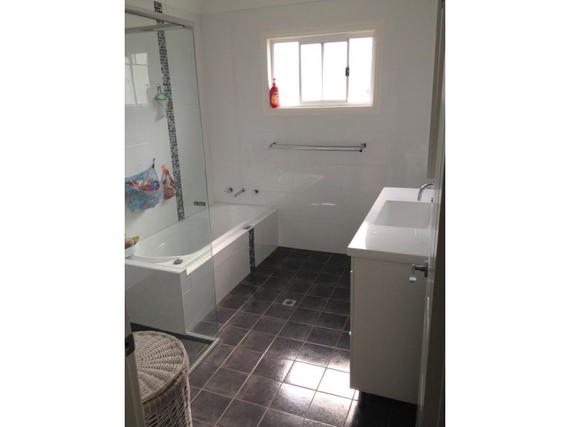 28 June Avenue, Basin View NSW 2540