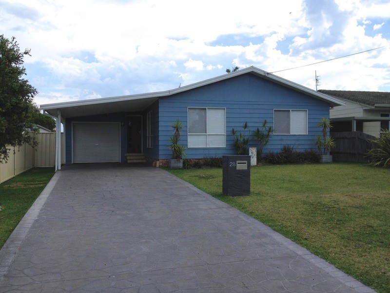 28 June Avenue, Basin View NSW 2540
