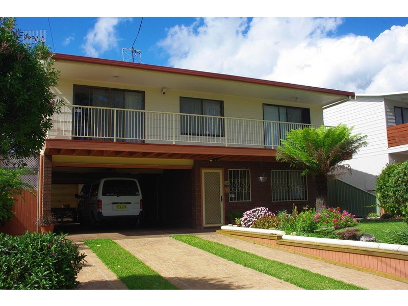 34 Tasman Road, St Georges Basin NSW 2540