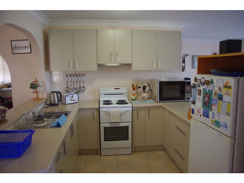 34 Tasman Road, St Georges Basin NSW 2540