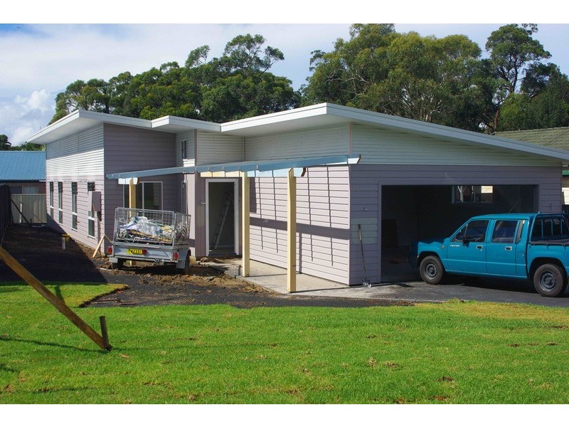 8 Hewitt Avenue, St Georges Basin NSW 2540