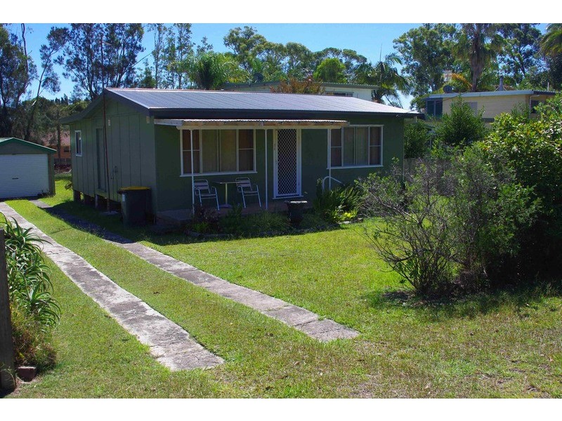 215 Macleans Pt Road, Sanctuary Point NSW 2540