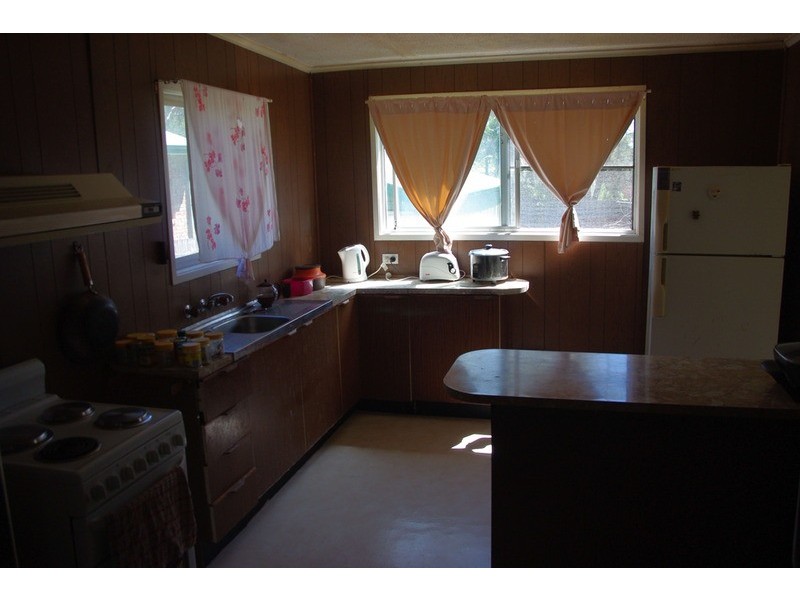 215 Macleans Pt Road, Sanctuary Point NSW 2540